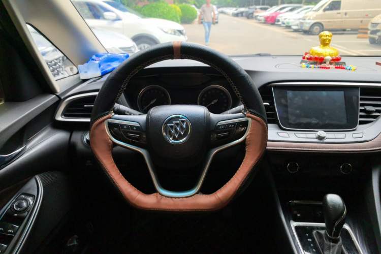 Used Buick GL6 2019 18T 6-Seater Connected Luxury Version China V Standard Steering Wheel