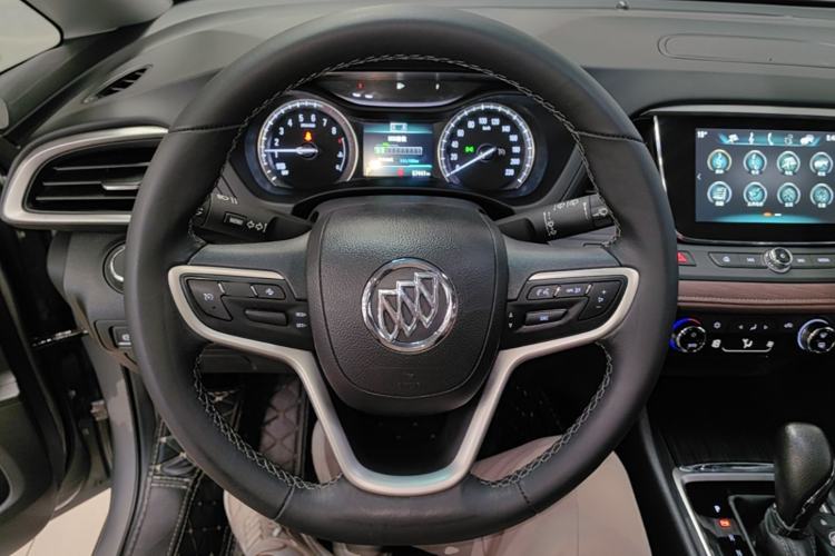 Used Buick GL6 2019 18T 6-Seater Connected Luxury Version China VI Standard Steering Wheel