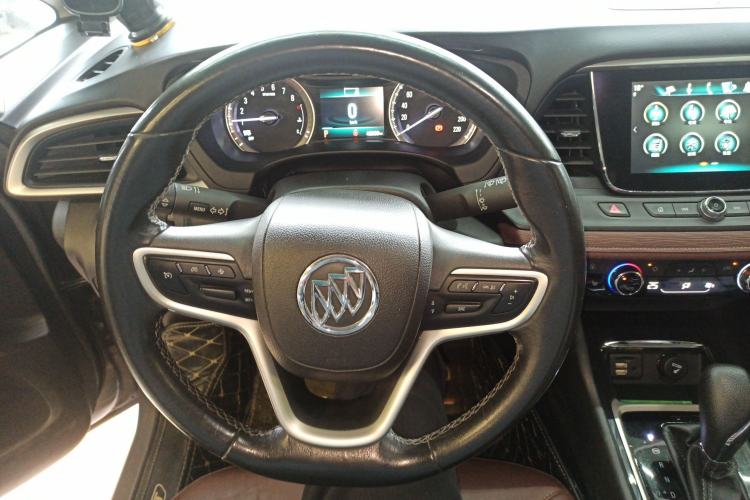 Used Buick GL6 2019 18T 6-Seater Connected Luxury Version China VI Standard Steering Wheel