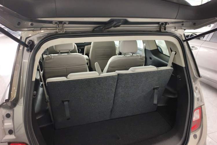 Used Buick GL6 2019 18T 6-Seater Elite Version China V Standard Trunk