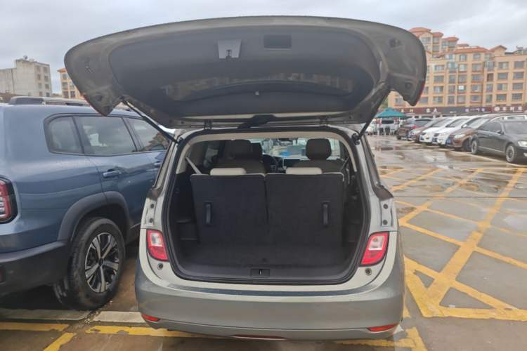 Used Buick GL6 2019 18T 6-Seater Elite Version China VI Standard Trunk