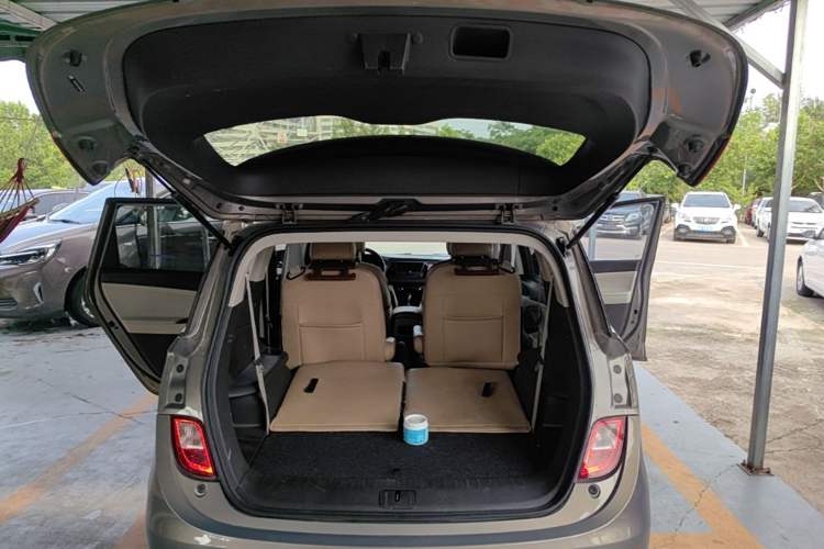 Used Buick GL6 2019 18T 6-Seater Elite Version China VI Standard Trunk