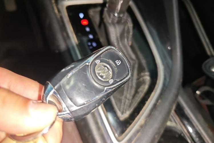 Used Buick GL6 2019 18T 6-Seater Connected Luxury Version China V Standard Vehicle Key