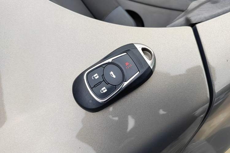 Used Buick GL6 2019 18T 6-Seater Connected Luxury Version China VI Standard Vehicle Key
