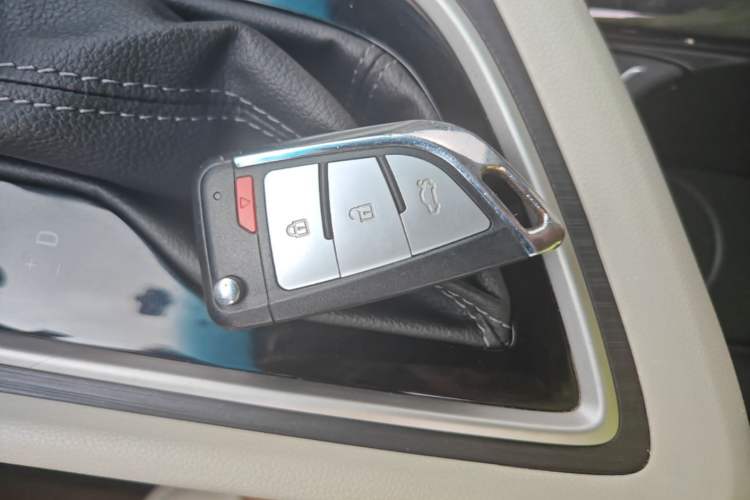 Used Buick GL6 2019 18T 6-Seater Elite Version China VI Standard Vehicle Key