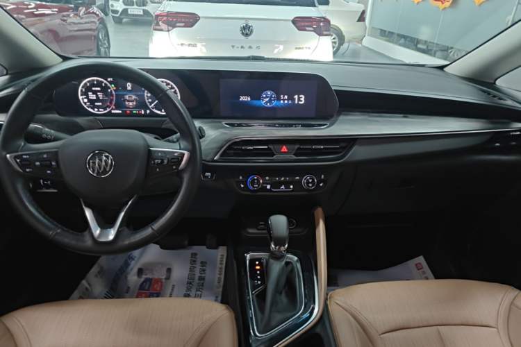 Used Buick GL6 2021 323T Mild Hybrid Connect Luxury Model Audio And AC Panel
