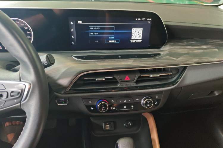 Used Buick GL6 2021 323T Mild Hybrid Connect Luxury Model Audio And AC Panel