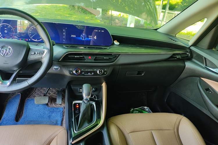 Used Buick GL6 2021 323T Mild Hybrid Connect Luxury Model Audio And AC Panel