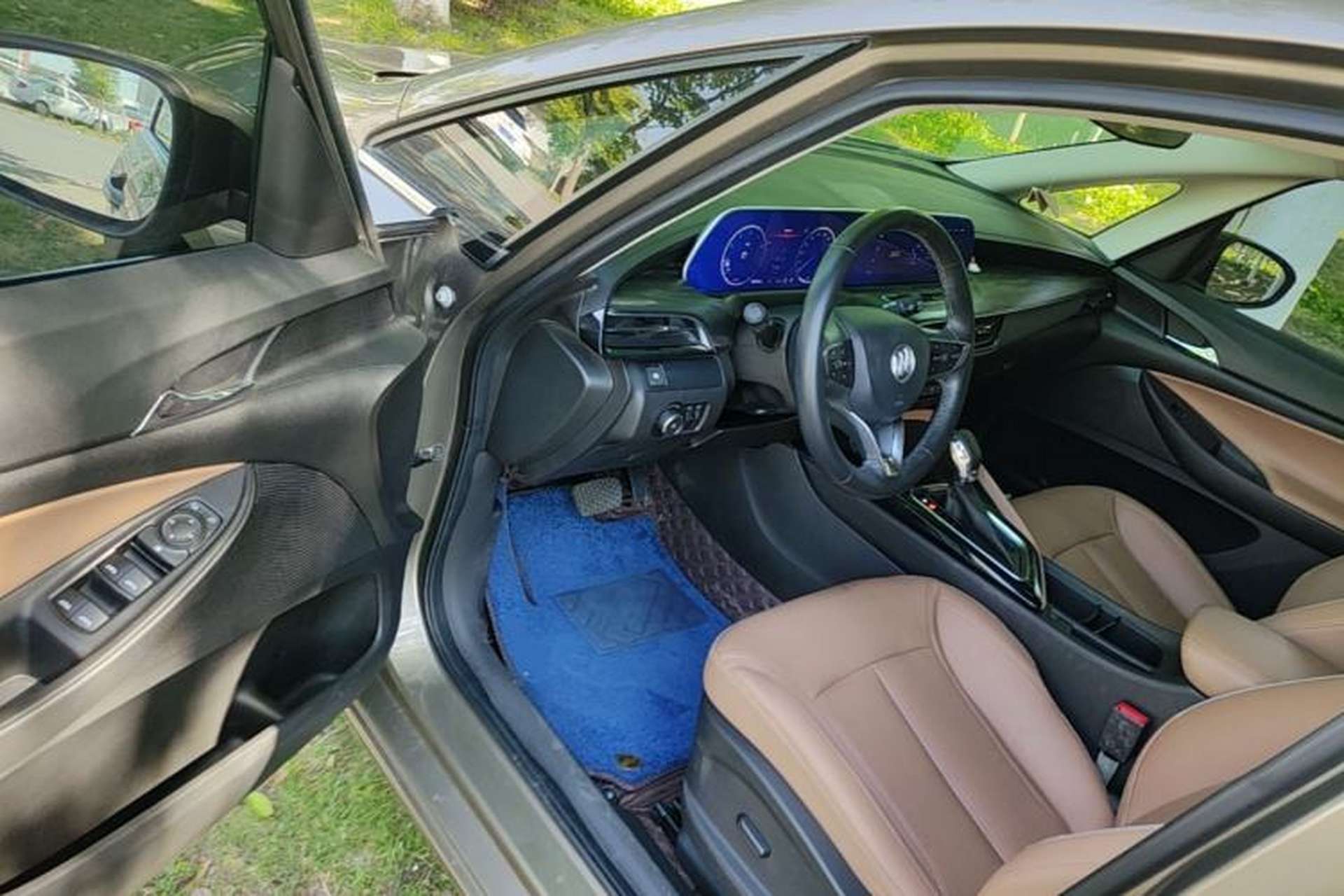 Used Buick GL6 2021 323T Mild Hybrid Connect Luxury Model Driver Seat