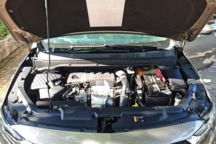 Used Buick GL6 2021 323T Mild Hybrid Connect Luxury Model Engine Bay