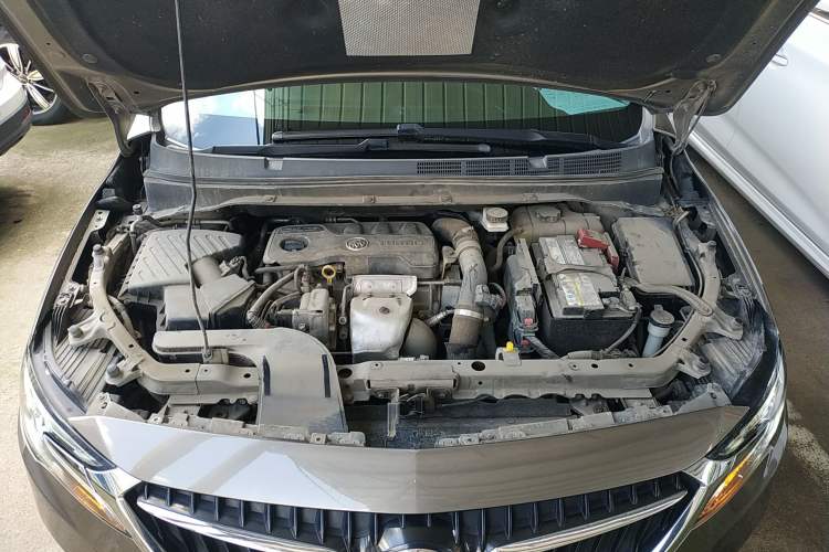 Used Buick GL6 2021 323T Mild Hybrid Connect Luxury Model Engine Bay