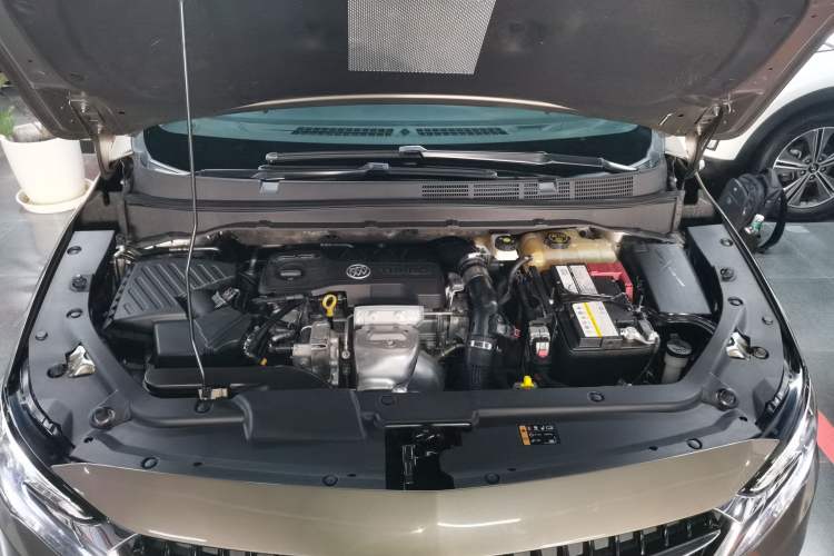 Used Buick GL6 2021 323T Mild Hybrid Connect Luxury Model Engine Bay