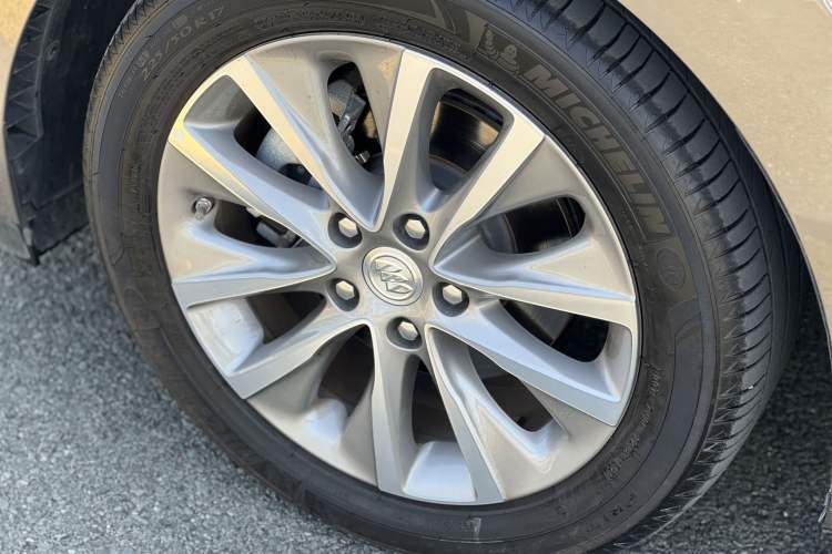 Used Buick GL6 2021 323T Mild Hybrid Connect Luxury Model Exterior 7