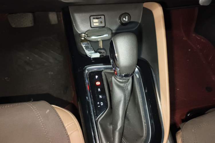 Used Buick GL6 2021 323T Mild Hybrid Connect Luxury Model Gear Lever