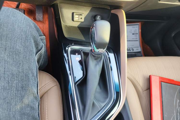 Used Buick GL6 2021 323T Mild Hybrid Connect Luxury Model Gear Lever