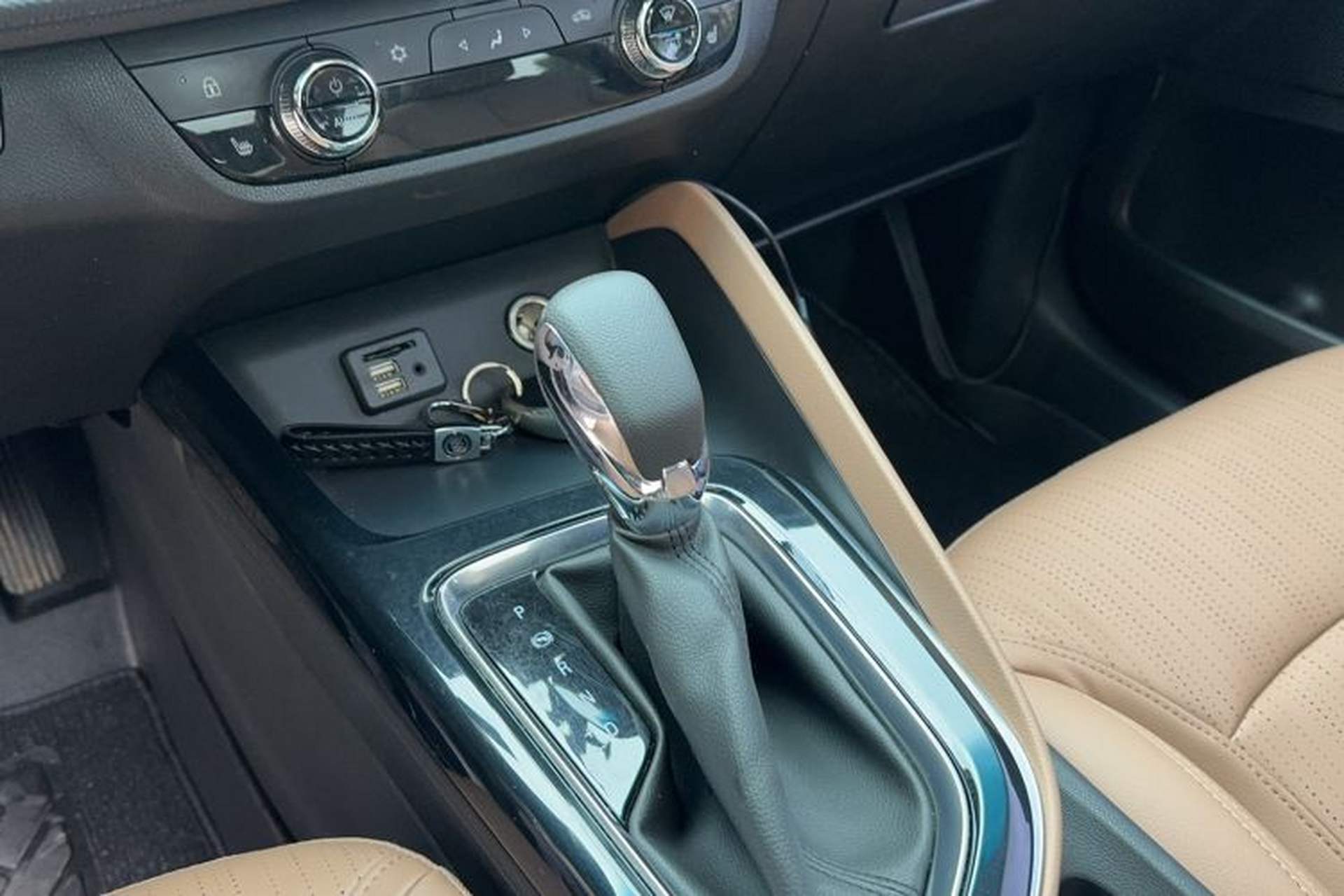 Used Buick GL6 2021 323T Mild Hybrid Connect Luxury Model Gear Lever