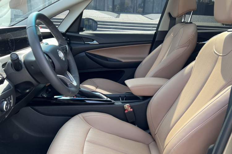 Used Buick GL6 2021 323T Mild Hybrid Connect Luxury Model Interior 10