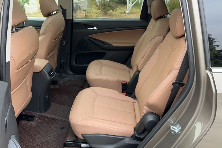 Used Buick GL6 2021 323T Mild Hybrid Connect Prestige Model Interior 7