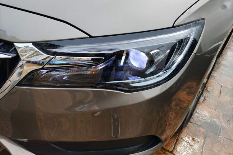 Used Buick GL6 2021 323T Mild Hybrid Connect Luxury Model Left Front Headlight