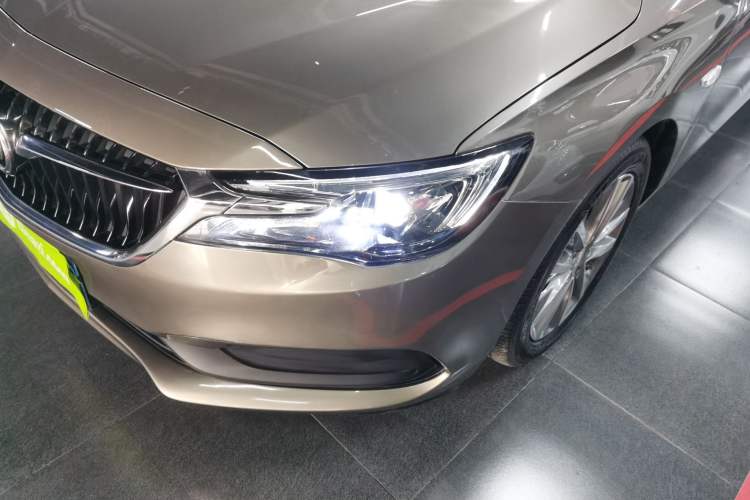 Used Buick GL6 2021 323T Mild Hybrid Connect Luxury Model Left Front Headlight