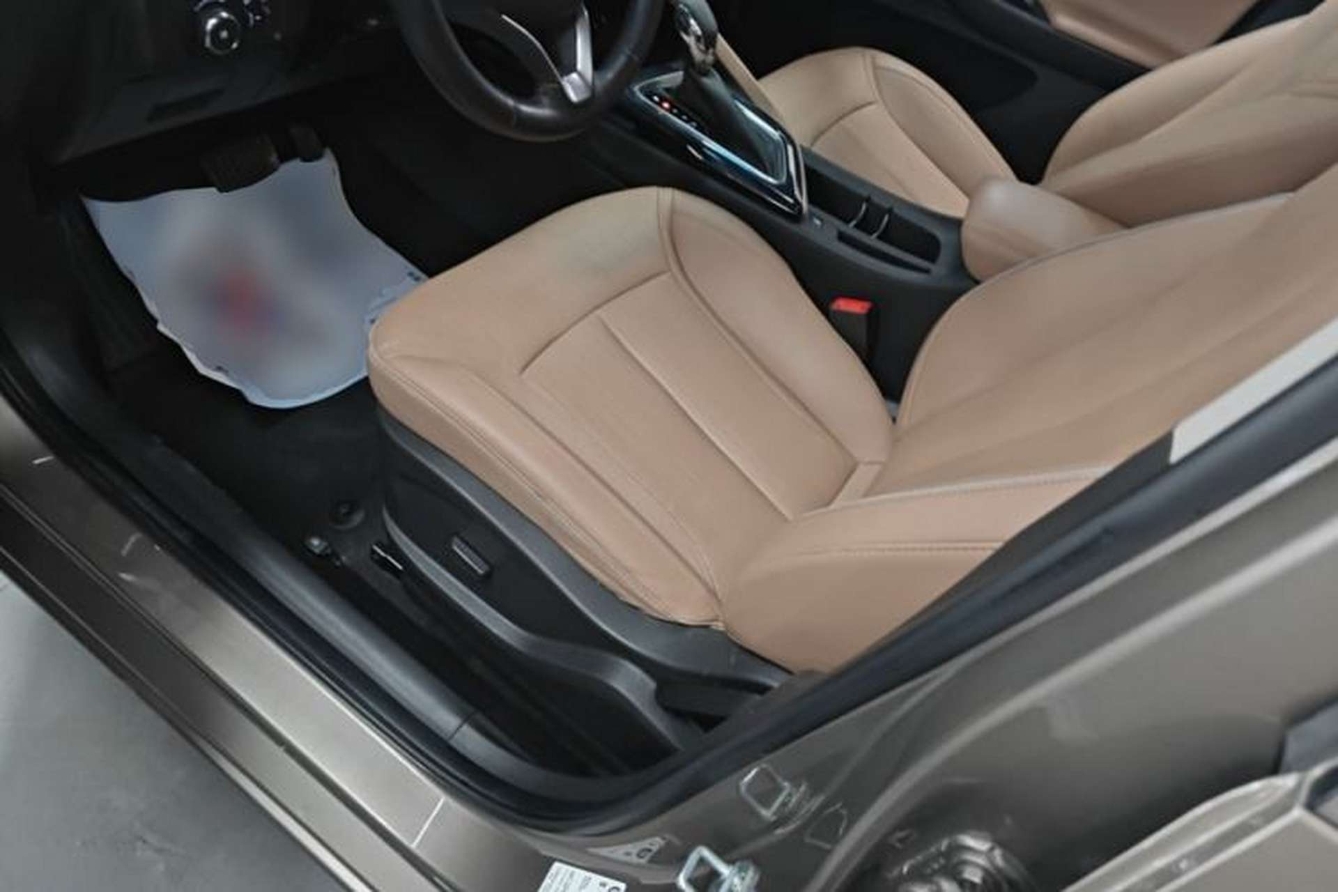 Used Buick GL6 2021 323T Mild Hybrid Connect Luxury Model Left Front Seat