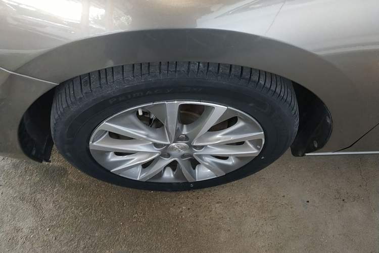 Used Buick GL6 2021 323T Mild Hybrid Connect Luxury Model Left Front Wheel Hub