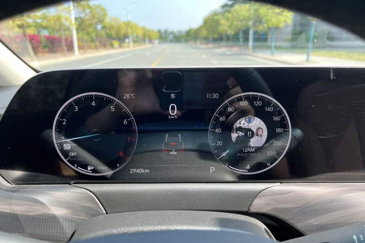 Used Buick GL6 2021 323T Mild Hybrid Connect Luxury Model Odometer Close Up