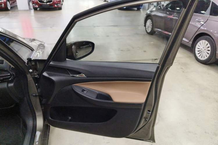 Used Buick GL6 2021 323T Mild Hybrid Connect Prestige Model Right Front Door Interior