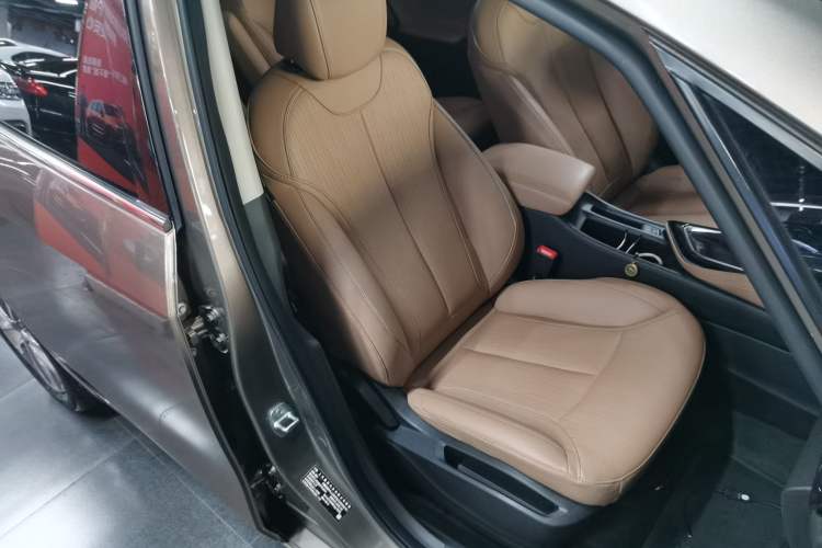 Used Buick GL6 2021 323T Mild Hybrid Connect Luxury Model Right Front Seat