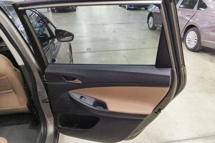 Used Buick GL6 2021 323T Mild Hybrid Connect Prestige Model Right Rear Door Interior