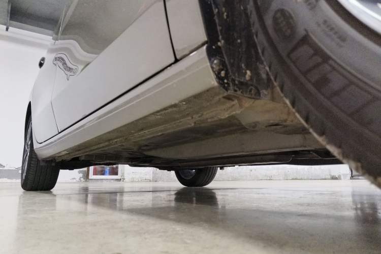 Used Buick GL6 2021 323T Mild Hybrid Connect Prestige Model Right Side Sill