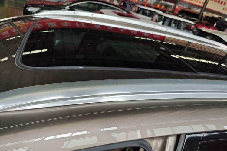 Used Buick GL6 2021 323T Mild Hybrid Connect Luxury Model Roof