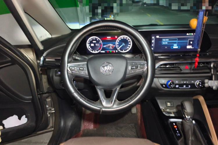 Used Buick GL6 2021 323T Mild Hybrid Connect Luxury Model Steering Wheel