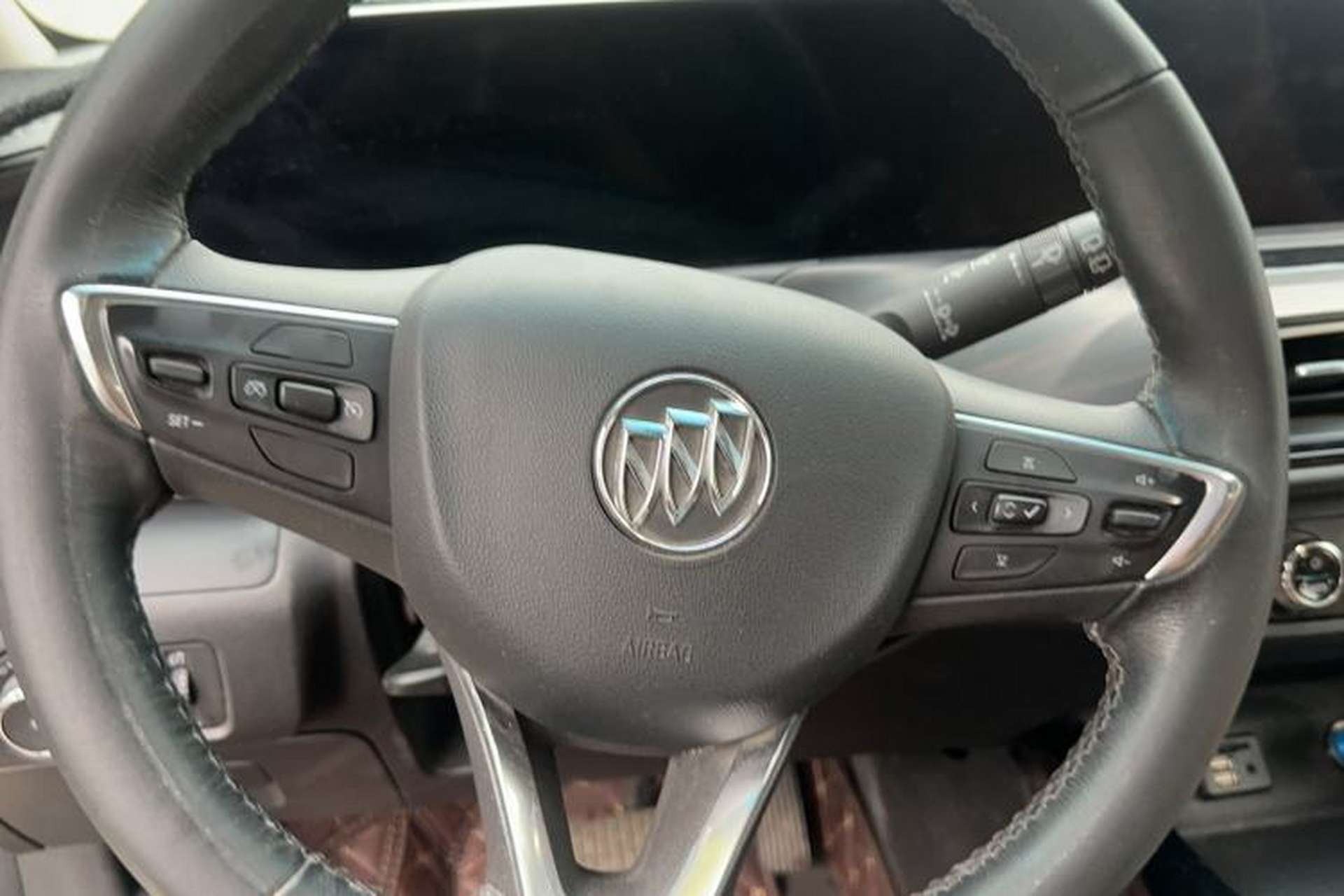 Used Buick GL6 2021 323T Mild Hybrid Connect Luxury Model Steering Wheel