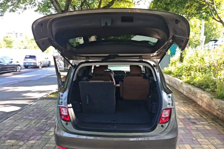 Used Buick GL6 2021 323T Mild Hybrid Connect Luxury Model Trunk