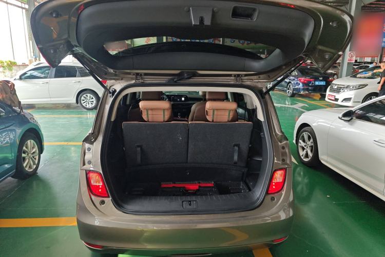 Used Buick GL6 2021 323T Mild Hybrid Connect Luxury Model Trunk