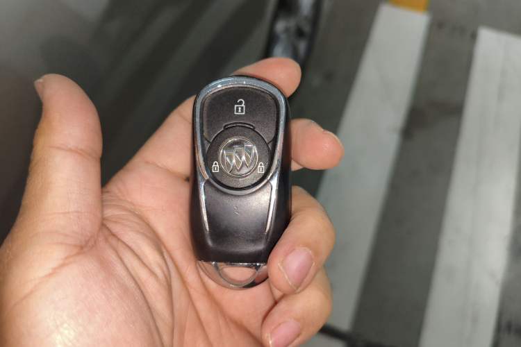 Used Buick GL6 2021 323T Mild Hybrid Connect Luxury Model Vehicle Key