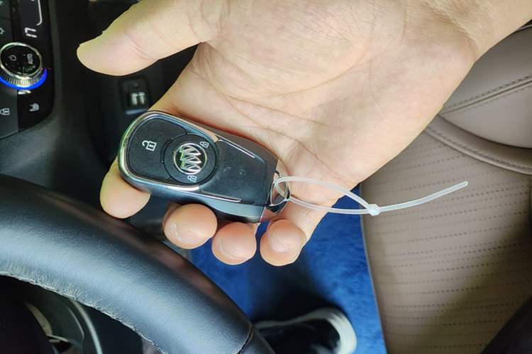 Used Buick GL6 2021 323T Mild Hybrid Connect Luxury Model Vehicle Key