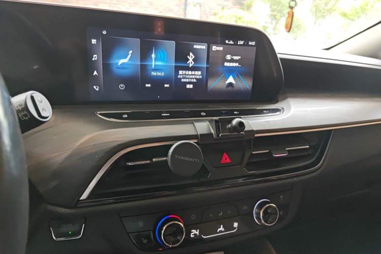 Used Buick GL6 2021 323T Mild Hybrid Connect Prestige Model Audio And AC Panel
