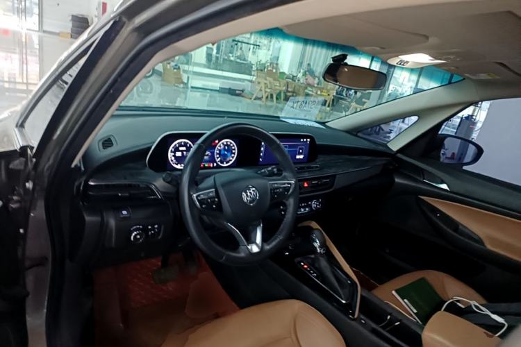 Used Buick GL6 2021 323T Mild Hybrid Connect Luxury Model Center Console