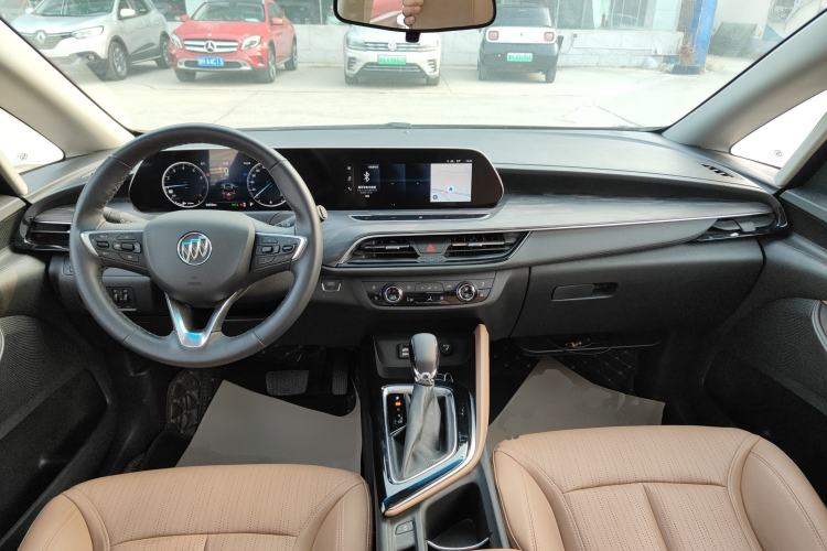 Used Buick GL6 2021 323T Mild Hybrid Connect Luxury Model Center Console