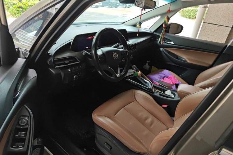 Used Buick GL6 2021 323T Mild Hybrid Connect Prestige Model Driver Seat