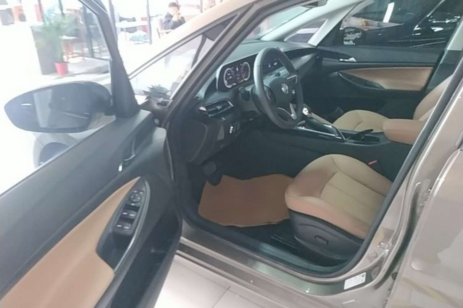 Used Buick GL6 2021 323T Mild Hybrid Connect Luxury Model Driver Seat