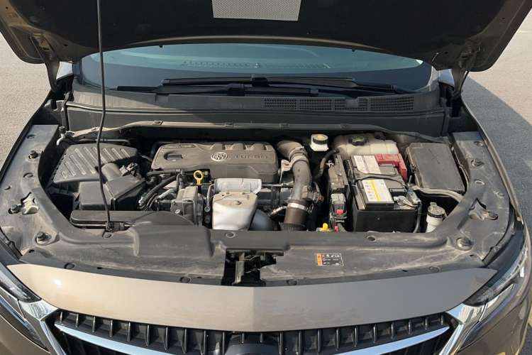 Used Buick GL6 2021 323T Mild Hybrid Connect Luxury Model Engine Bay