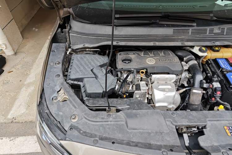 Used Buick GL6 2021 323T Mild Hybrid Connect Prestige Model Engine Bay Right