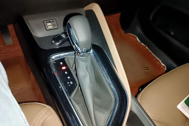 Used Buick GL6 2021 323T Mild Hybrid Connect Luxury Model Gear Lever