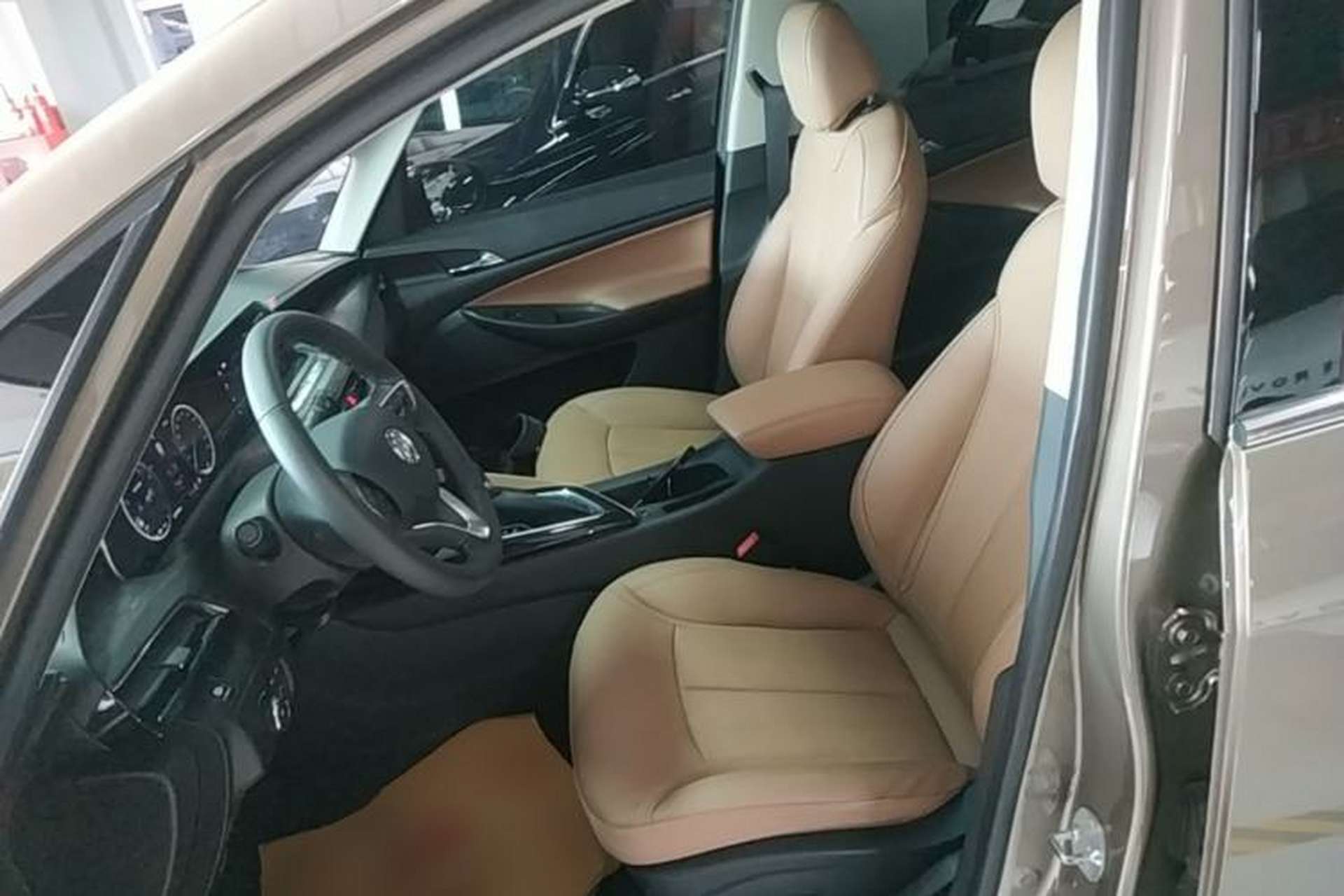 Used Buick GL6 2021 323T Mild Hybrid Connect Luxury Model Left Front Seat