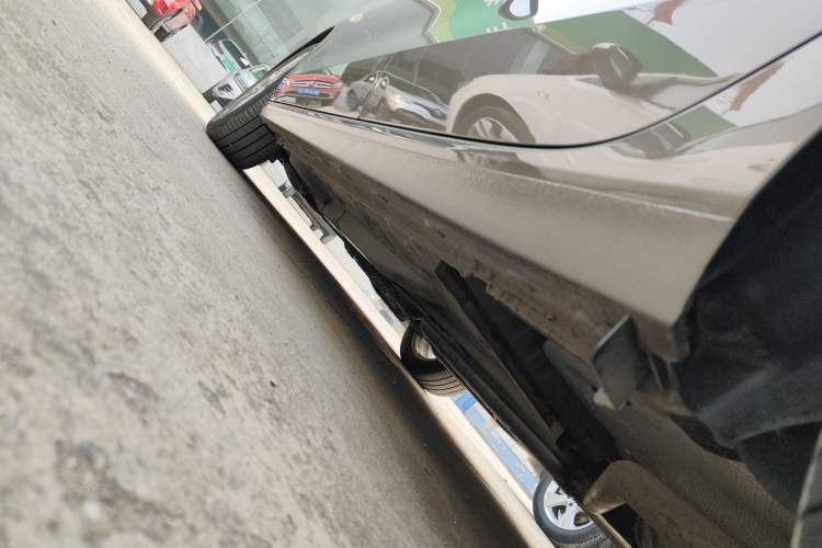 Used Buick GL6 2021 323T Mild Hybrid Connect Luxury Model Left Side Sill