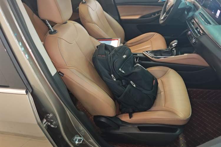 Used Buick GL6 2021 323T Mild Hybrid Connect Luxury Model Right Front Seat