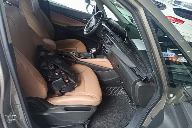 Used Buick GL6 2021 323T Mild Hybrid Connect Luxury Model Right Front Seat